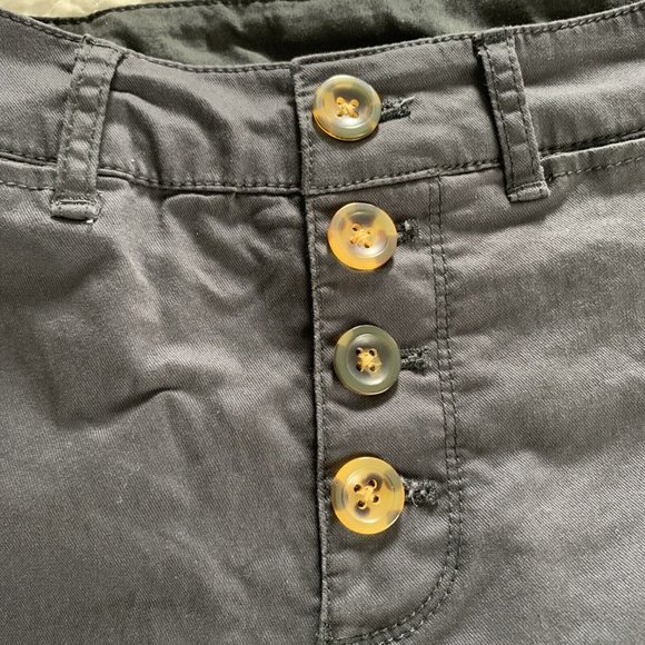 Old Navy High Rise Panther Shorts Charcoal (16) - Picture 2 of 2